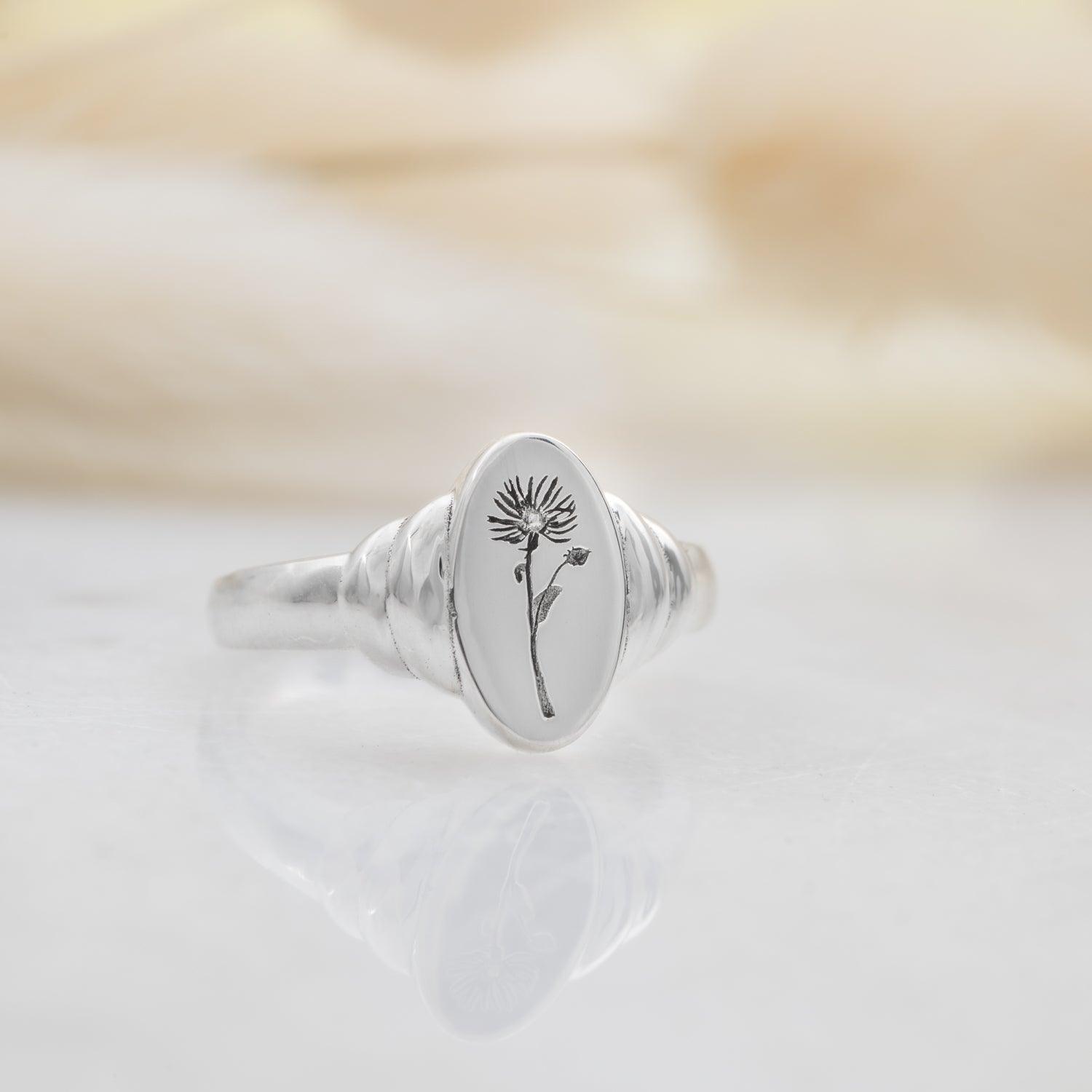 Birth flower - Ring - Kat Cadegan