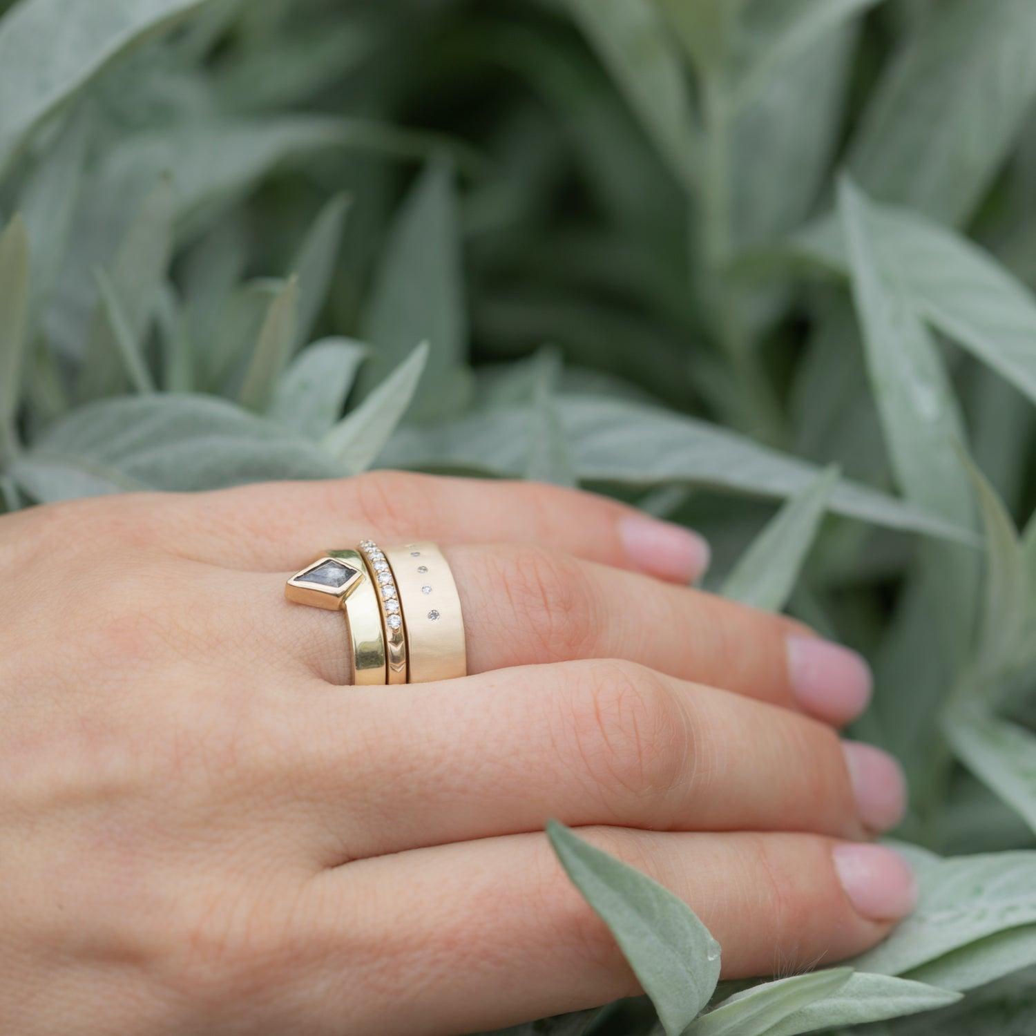 Harlow - Salt and Pepper Diamond cigar ring - Kat Cadegan