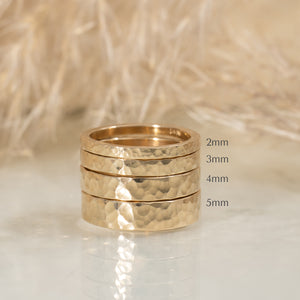 Pebble 4mm Gold Wedding Band - Kat Cadegan Jewellery